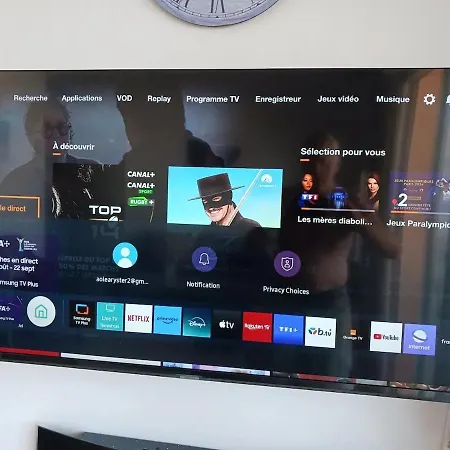 Award Winning With Pool And Sea Views アパート