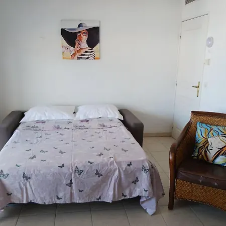 Award Winning With Pool And Sea Views *