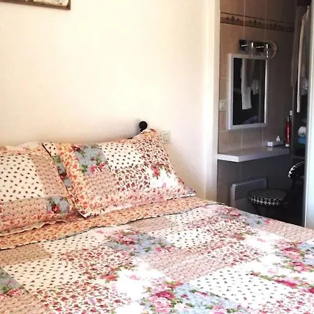 Award Winning With Pool And Sea Views Appartement