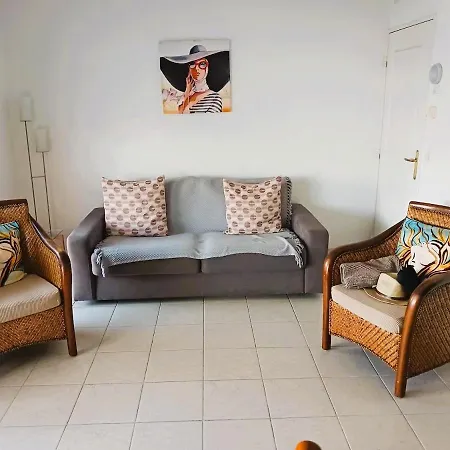 Apartment Award Winning With Pool And Sea Views