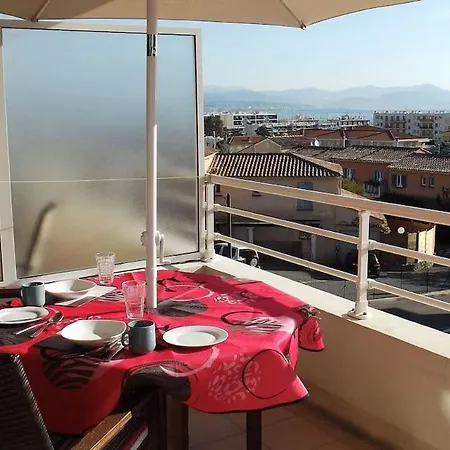 Apartment Award Winning With Pool And Sea Views