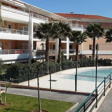 アパート Award Winning With Pool And Sea Views *