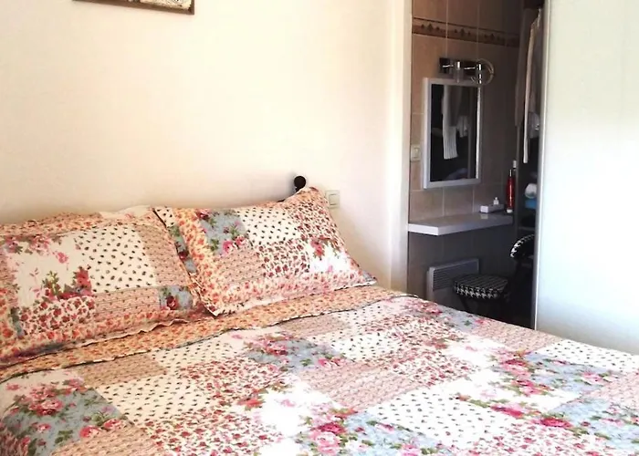 Award Winning With Pool And Sea Views Apartment