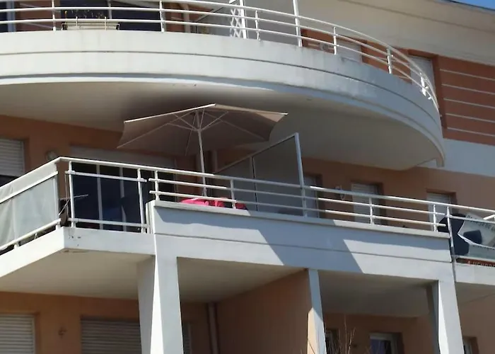 Award Winning With Pool And Sea Views Apartment Antibes