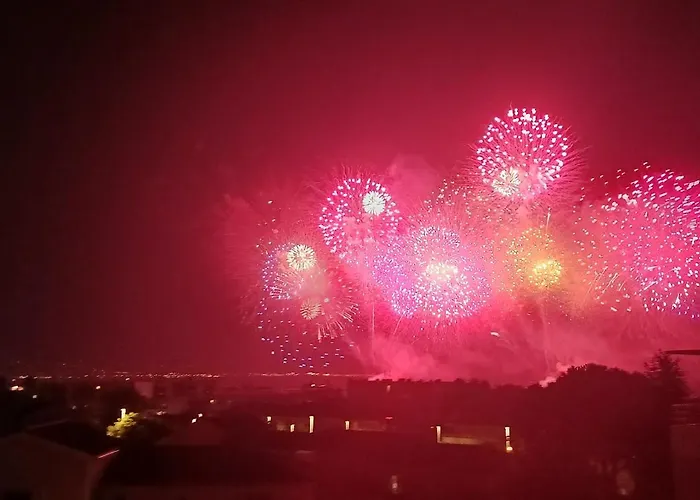 Award Winning With Pool And Sea Views *